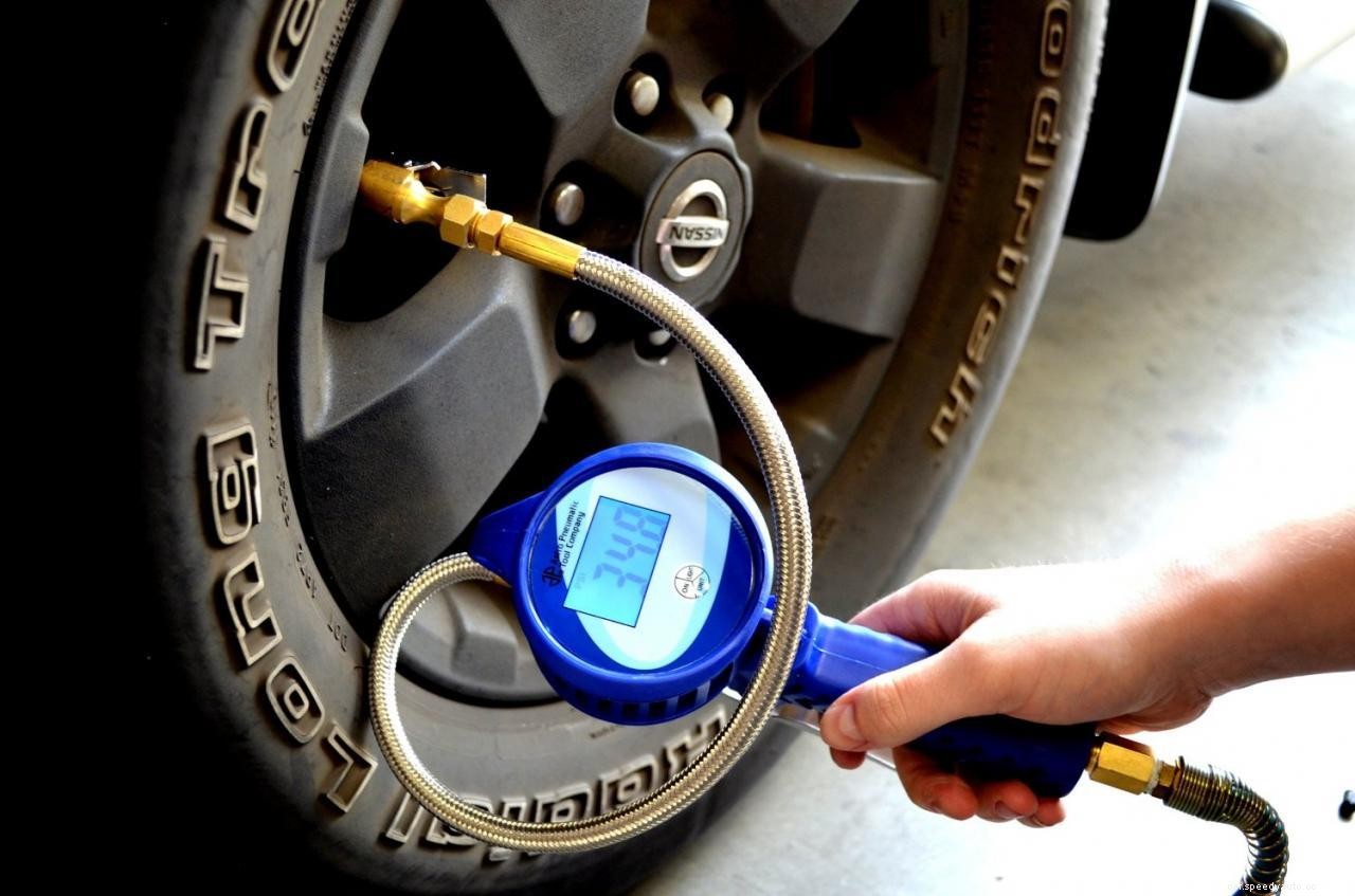 Top 10 Best Tire Pressure Gauge to Buy in 2021