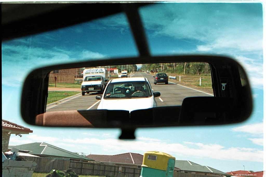 How to Deal with Tailgaters Without Losing Your Rag?