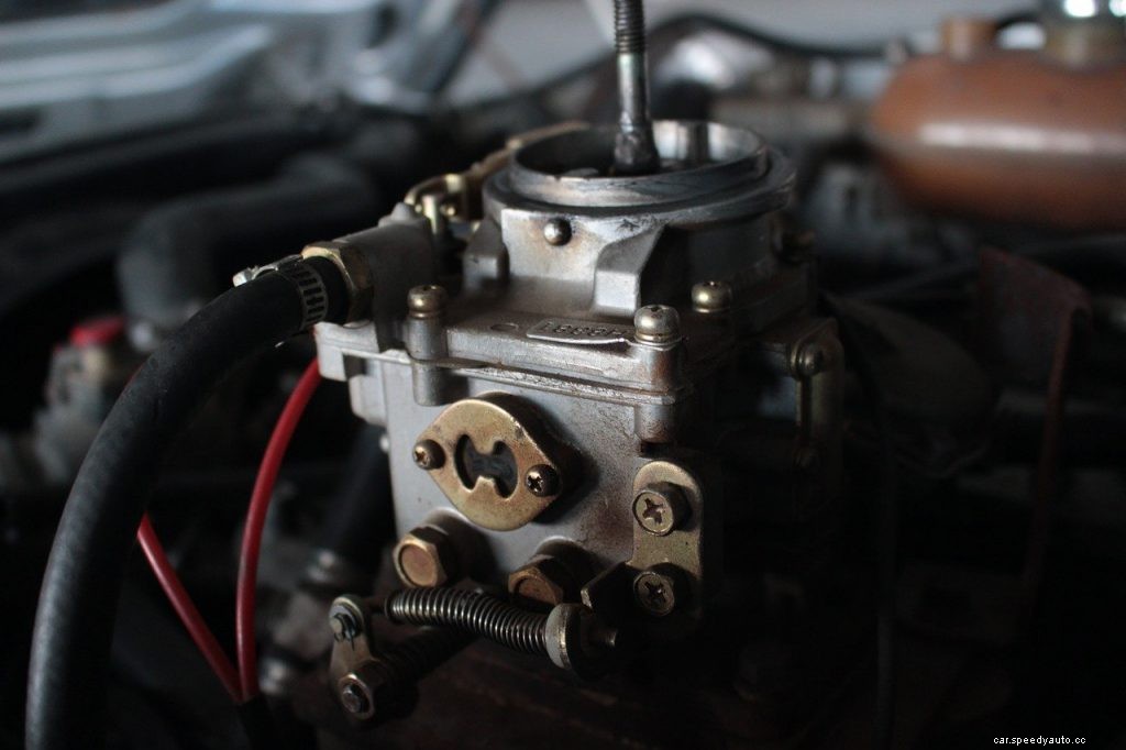 How To Clean A Carburetor Without Removing It