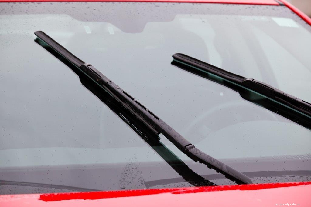 How Do Windshield Wipers Work? (A Complete Guide)