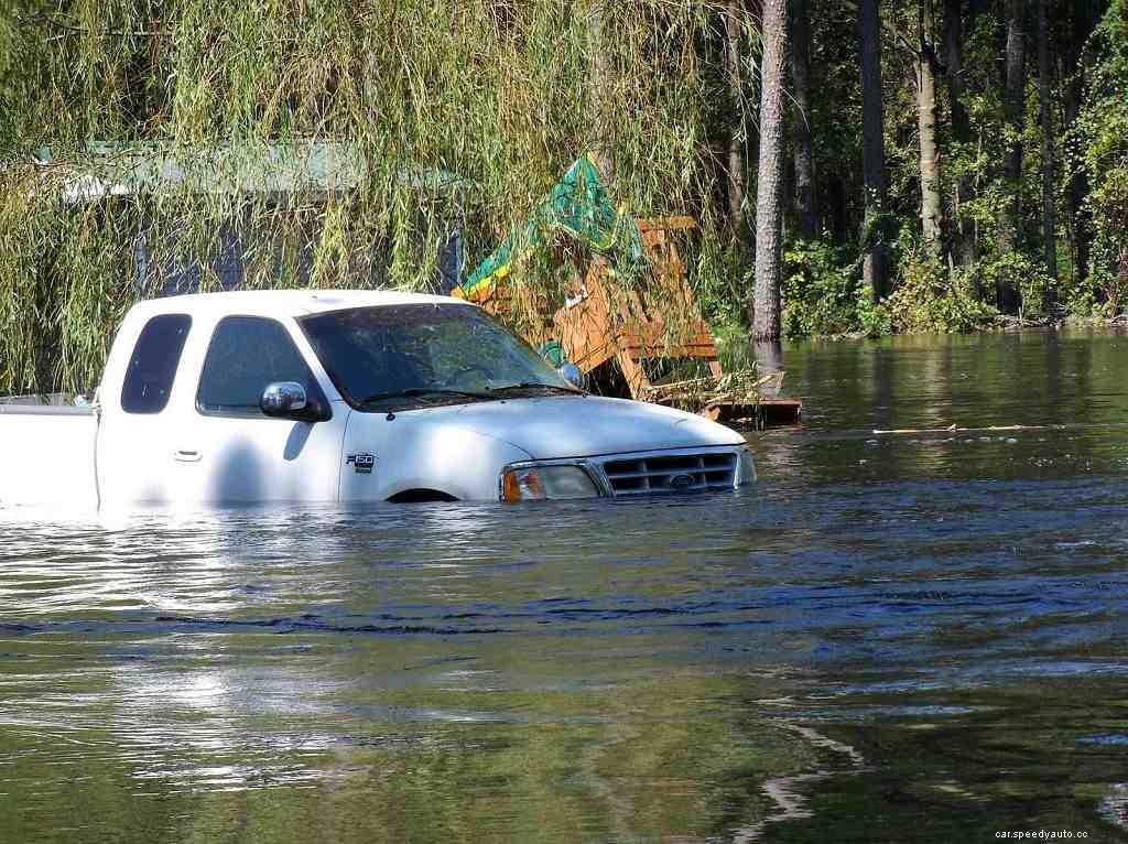 Can a Car Still Run After Being Submerged in Water?