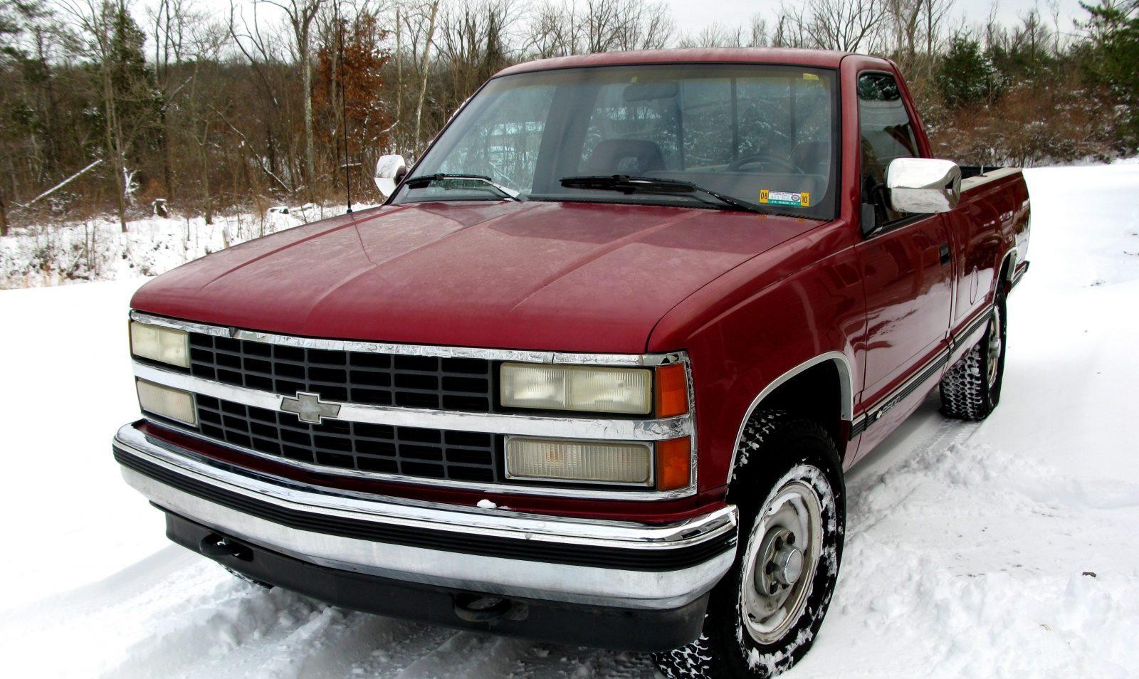 7 Things To Avoid While Driving An Automatic Transmission Car