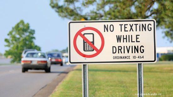 Why Can’t People Stop Texting While Driving?