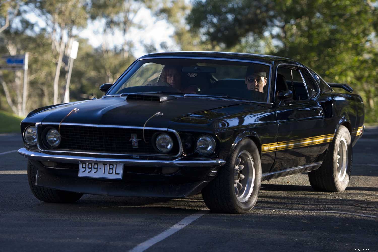 Amazing Guide For Driving On A Flat Tire In Short Distance