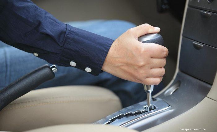 The Start-to-Finish Guide on How to Drive an Automatic Car