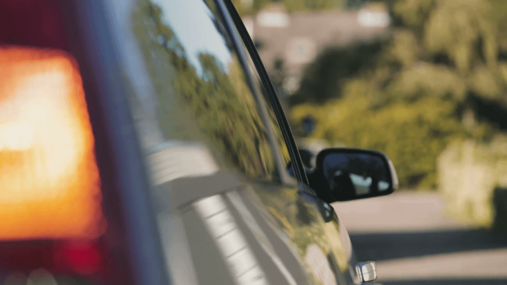 Why People Driving With Hazard Lights Flashing Should Stop Immediately