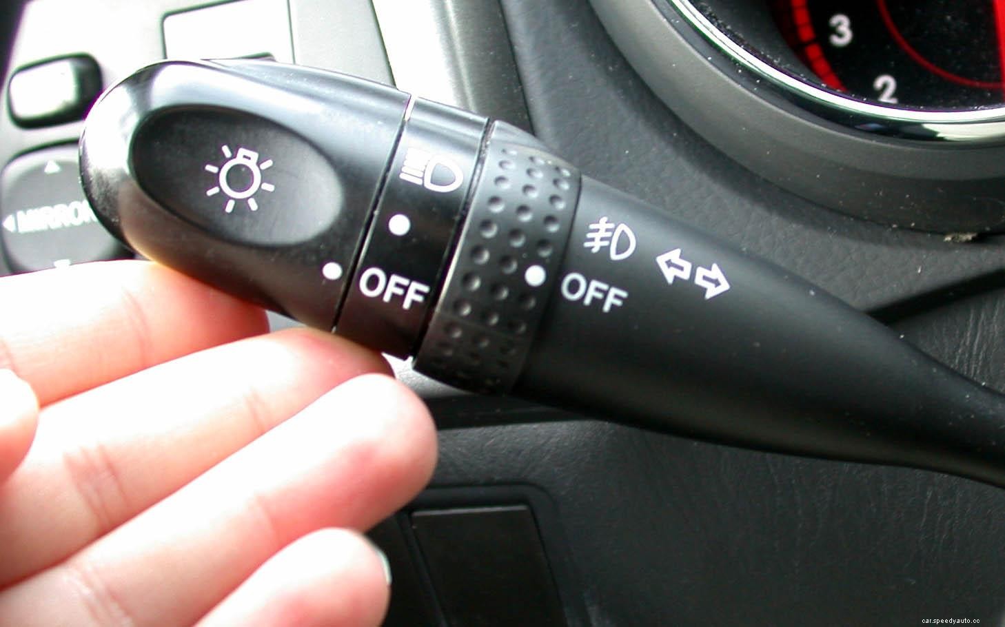 6 Horrible Reasons Why Drivers Don’t Use Turn Signals