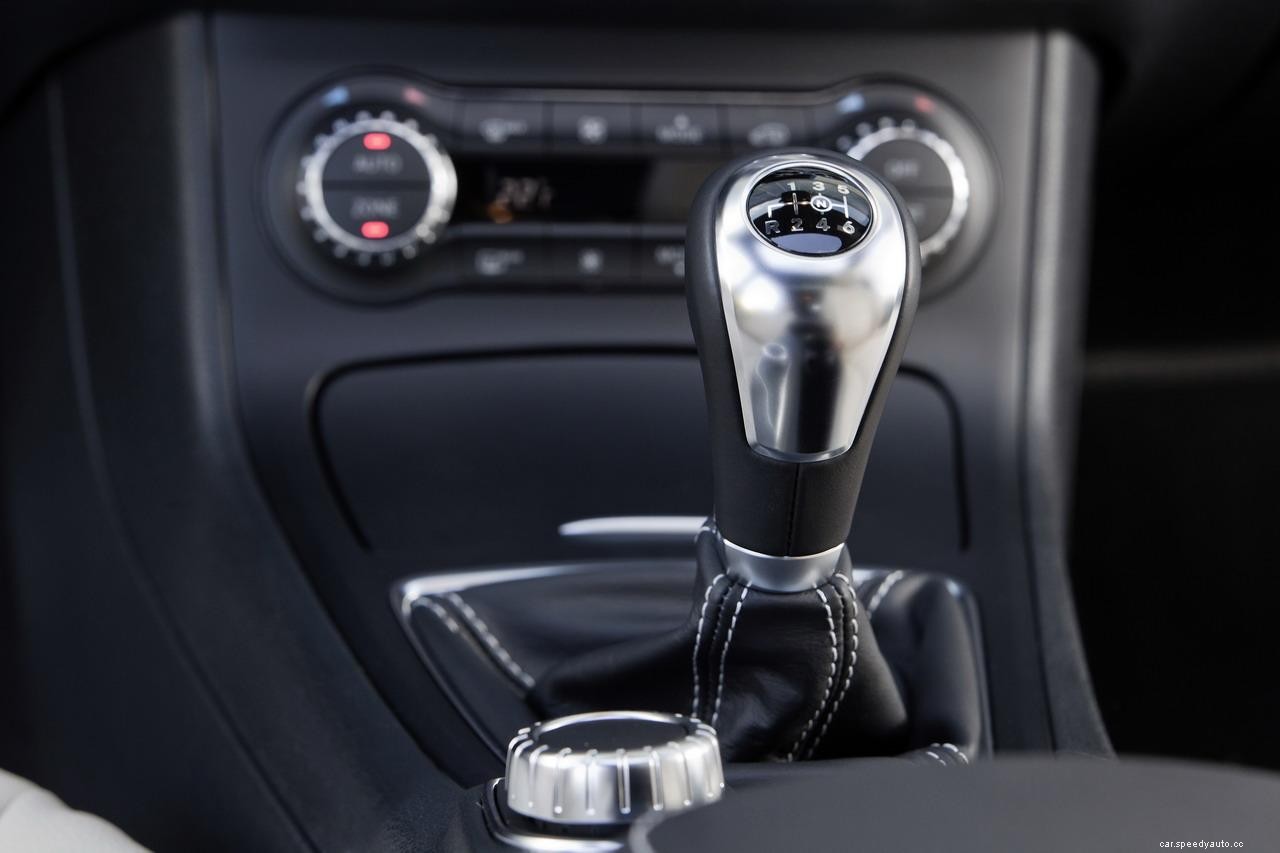 What Will Happen If You Shift to Reverse Gear at a High Speed?