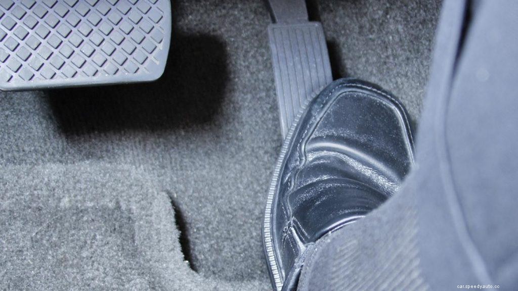 Is Engine Braking When Going Downhill Bad For Automatic Transmissions?