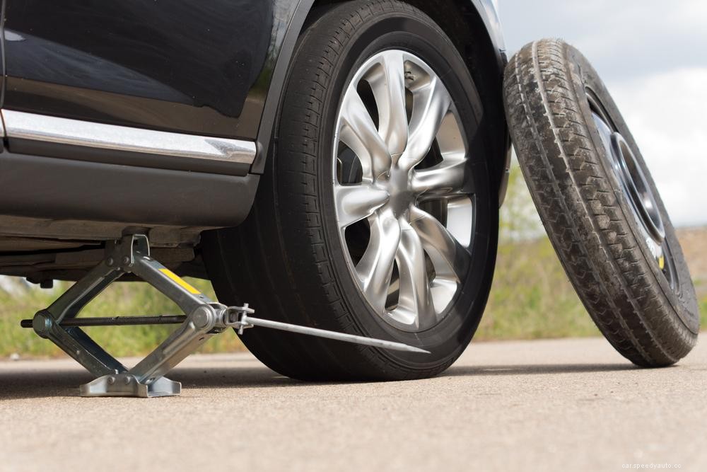 How Long Can You DRIVE on a SPARE TIRE? Get Your Facts Straight!