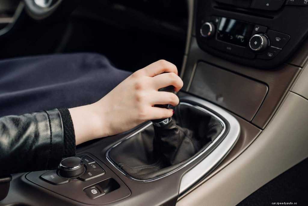 What’s The Right Way To Stop At A Red Light?