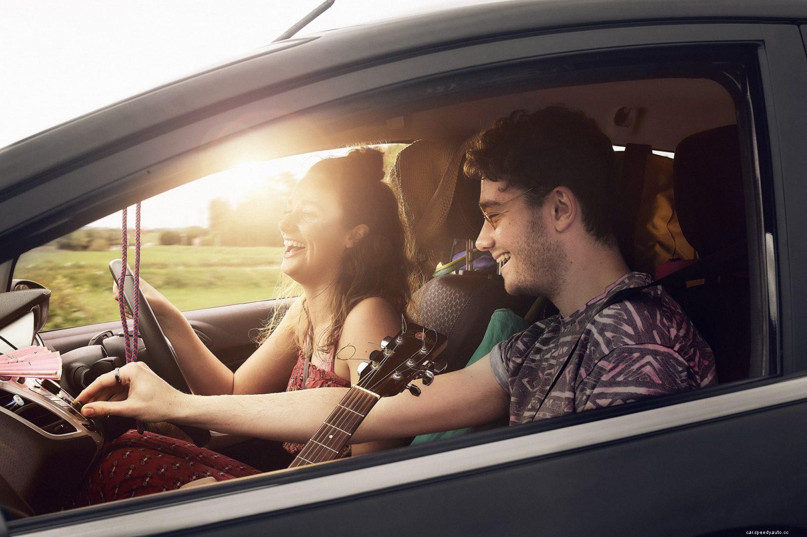 How To Stay Awake While Driving Long Distances or At Night