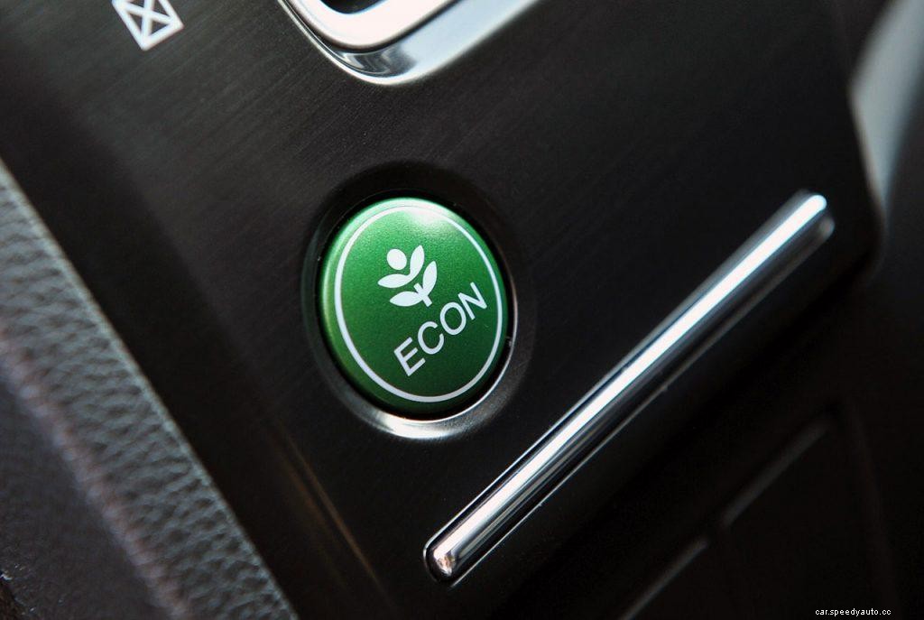 Honda Econ Button: How to Use it and When?