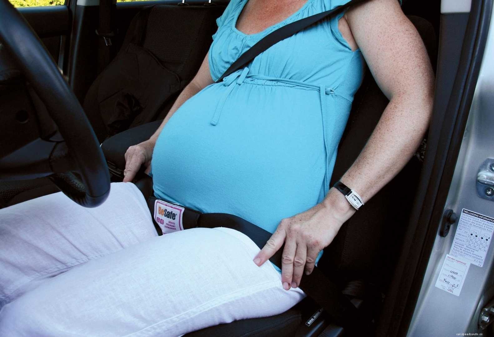 How to Wear Seatbelt When Pregnant?