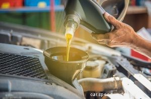 Motor Oil Types-How to Choose the Right One for Your Car
