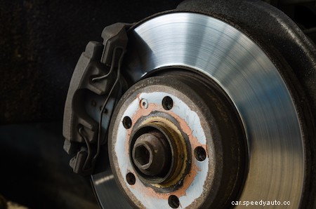 Should All Brake Pads Be Replaced At Once?