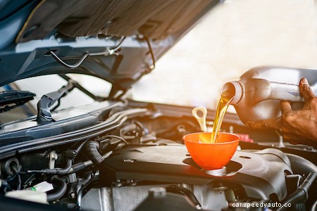 Low Engine Oil – What It Does To Your Car