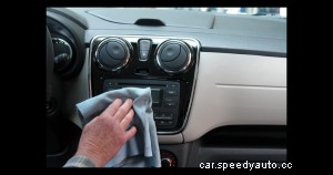 4 Tips for Keeping Your Family Car Clean