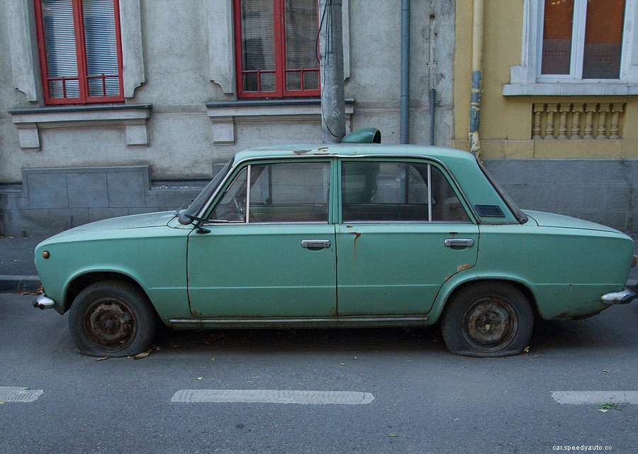 Is It A Good Idea to Junk A Car in 2022? All You Need to Know!