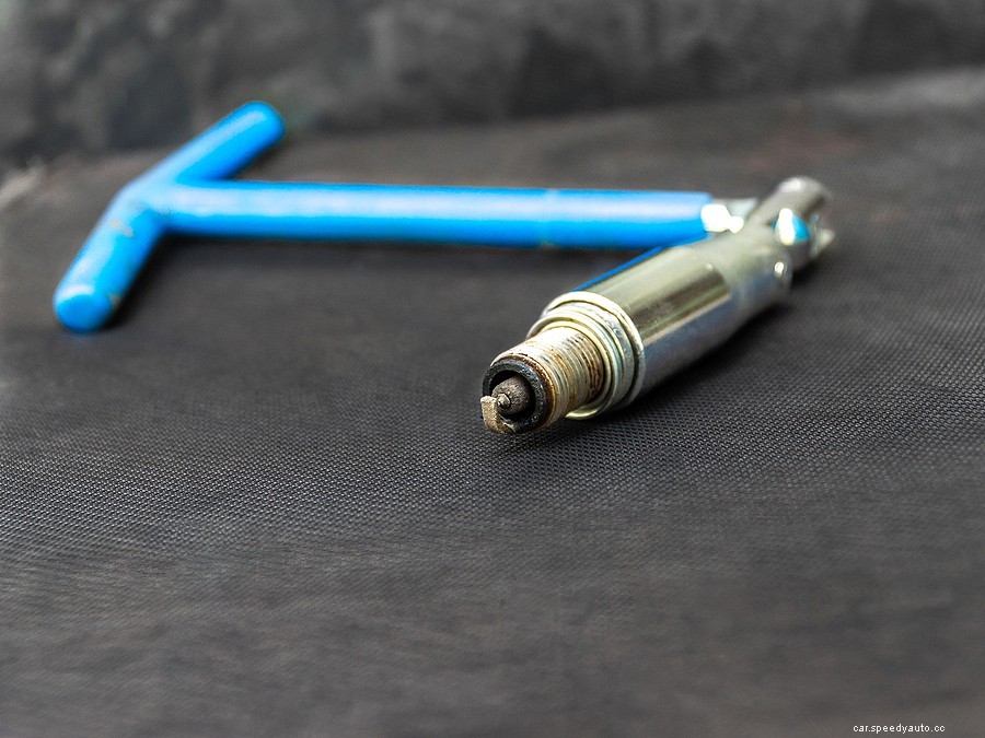 9 Signs of Bad Spark Plugs: All You Need To Know!