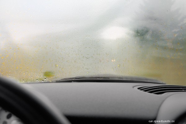 How To Clear Foggy Windows When It Is Humid