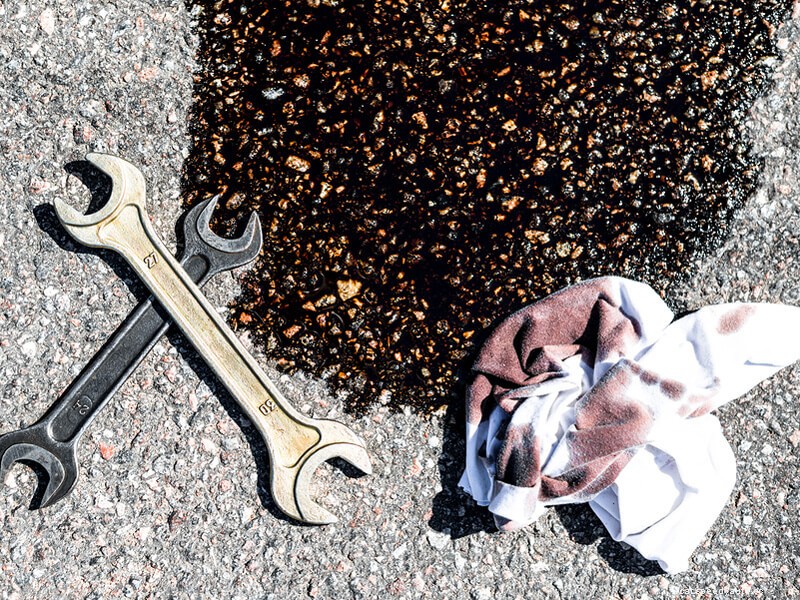 Finding Engine Oil Leaks