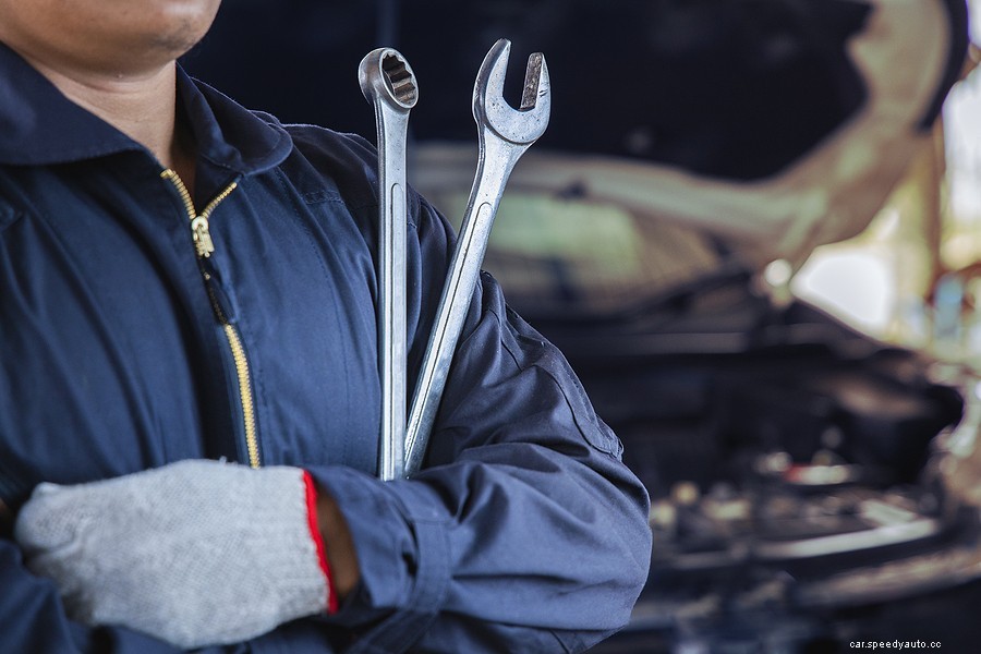 Engine Problems Cost: How Much To Expect?