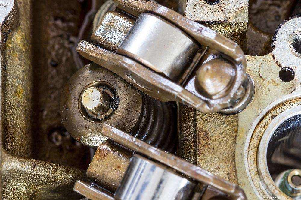 Why Does My Oil Smell Like Gas? Should You Worry?