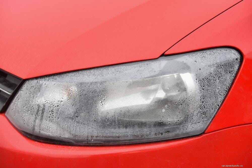 How To Clean Headlights With WD40, Toothpaste, and Baking Soda