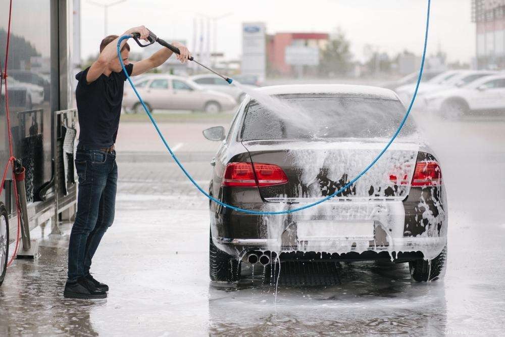 What Pressure Washer Nozzle Is Safe For a Car?