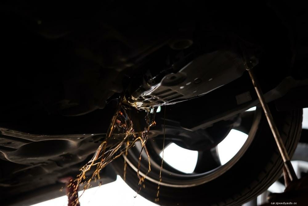 Transmission Fluid Leak When Parked: Causes and Fixes