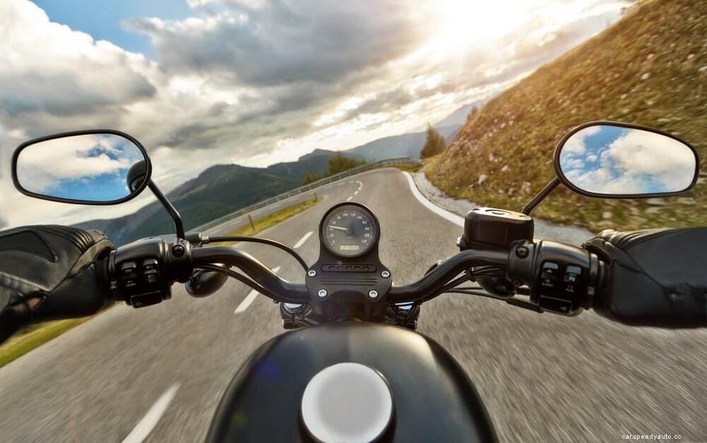 Do You Need Mirrors On A Motorcycle? What Does The Law Say?