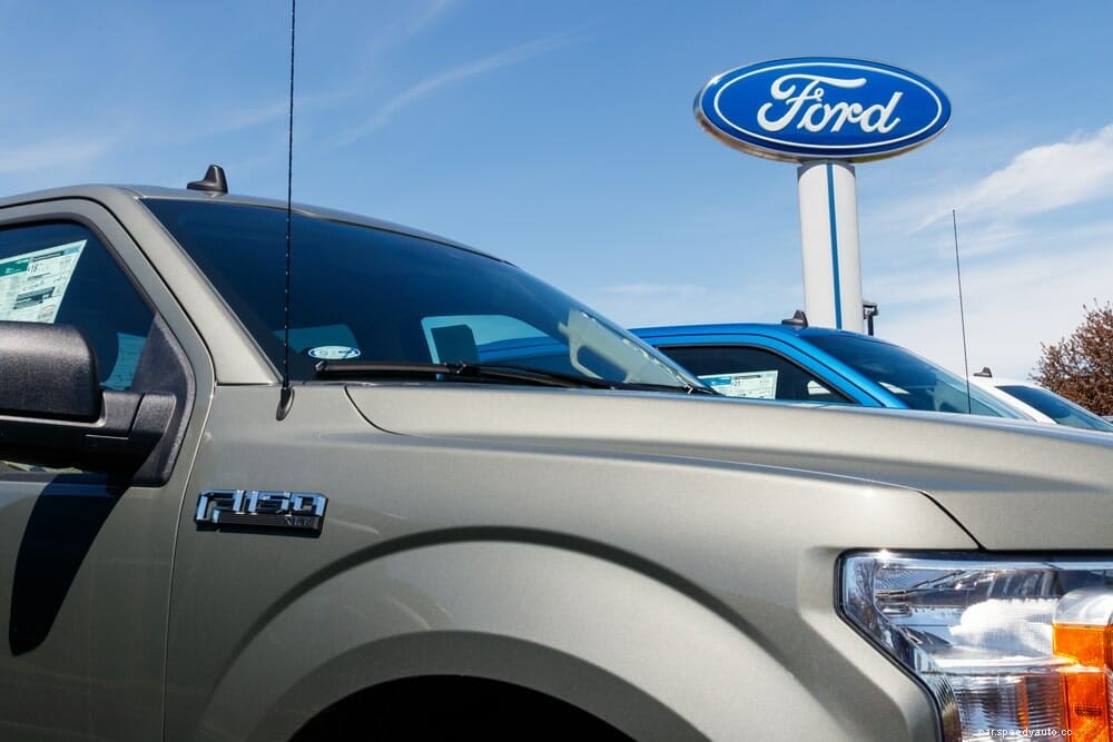 Ford F-150 XLT vs Lariat: What Are The Differences?