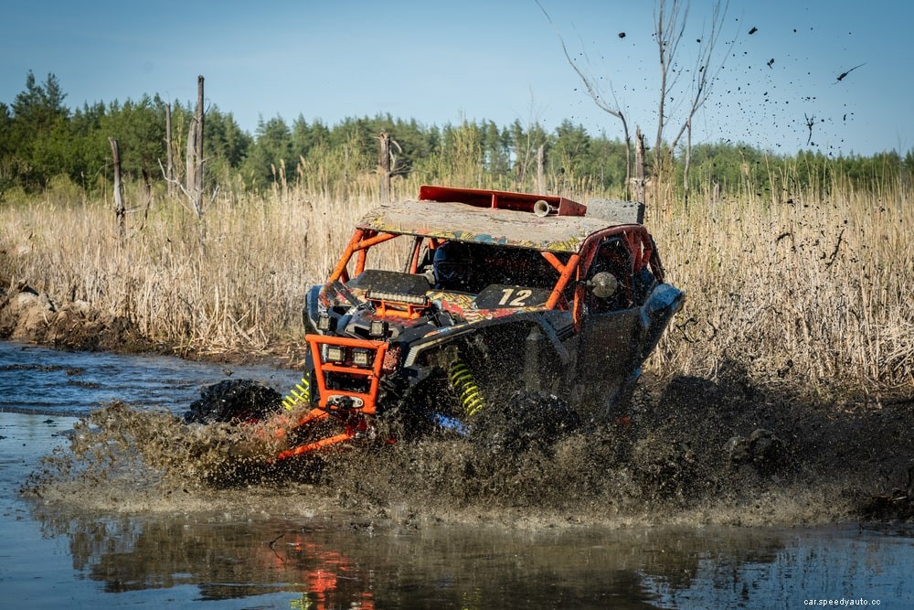 How Much Does A Polaris RZR Weigh?