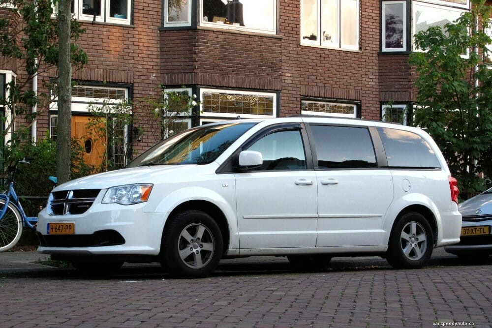 How Many Seats Does The Dodge Grand Caravan Have?