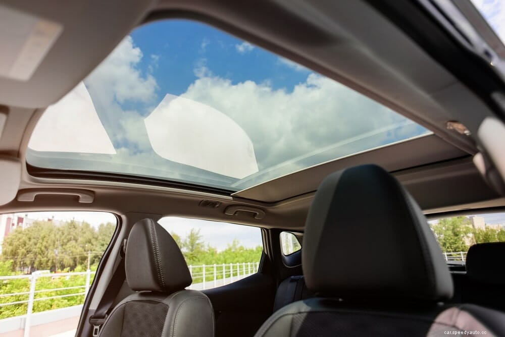 8 Pickup Trucks That Have Sunroofs