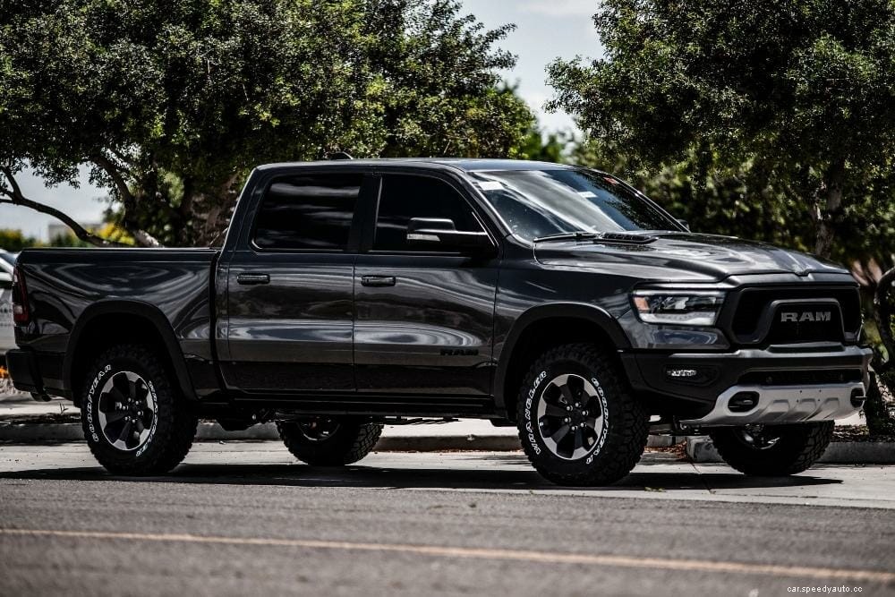 8 Pickup Trucks That Have Sunroofs