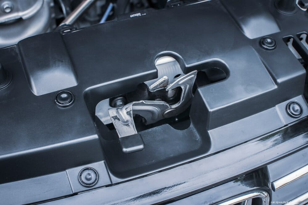 How To Fix a Car Hood That Won’t Close