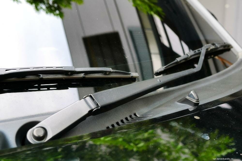 Why Is My Windshield Wiper Fluid Not Coming Out?