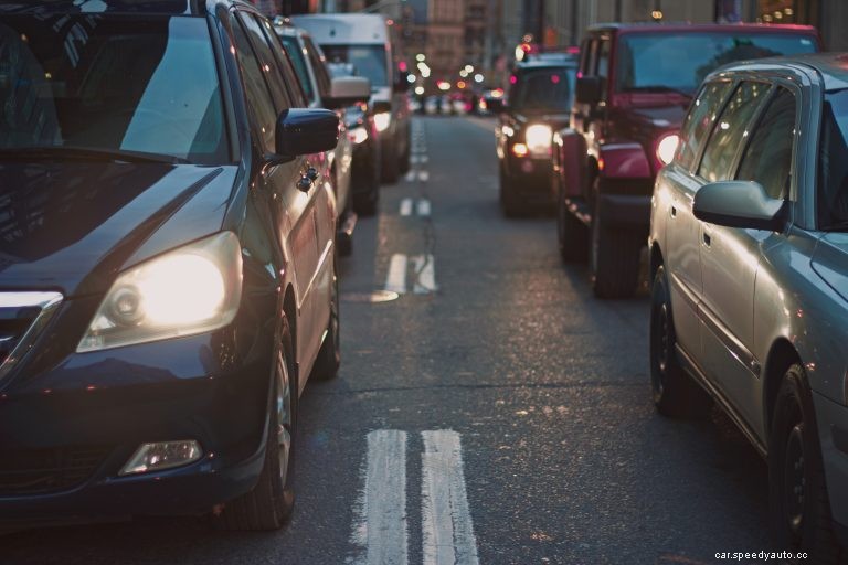 5 Tips for Preparing Your Car and Yourself for Heavy Traffic