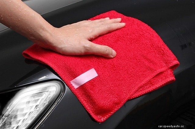 What Is the Difference Between Car Polish and Car Wax?