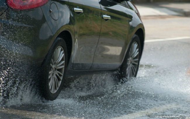 15 Driving Tips to Keep You Safe This Monsoon