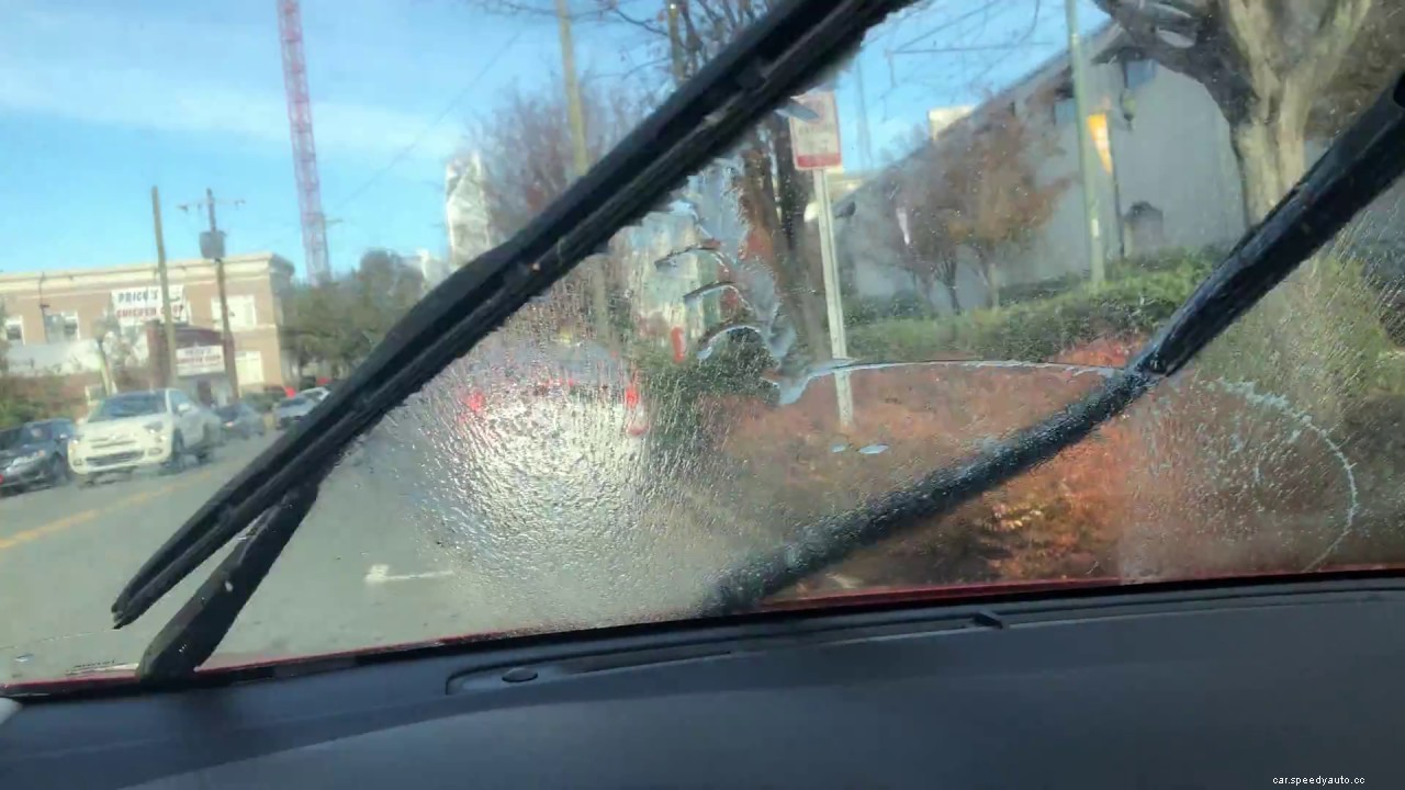 How to Remove Fog from Car’s Windshield – Tips to Defog Car During Rain