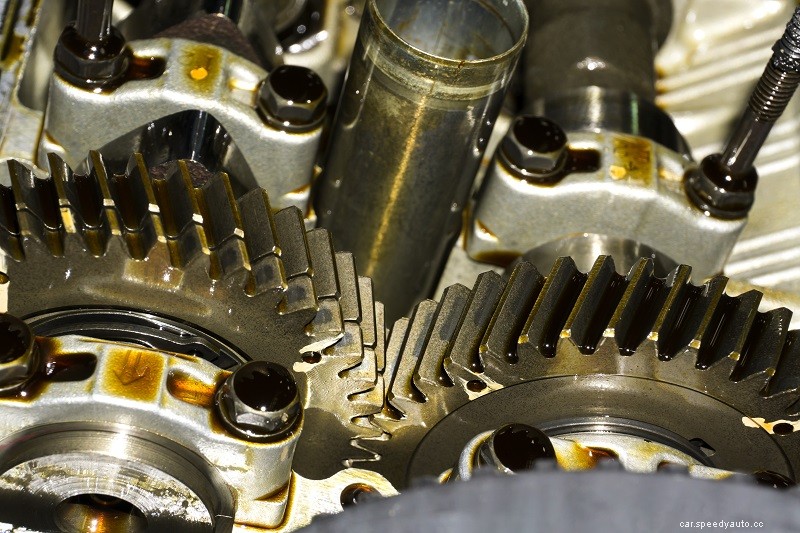 Types of Engine Oil And The Ideal One For You