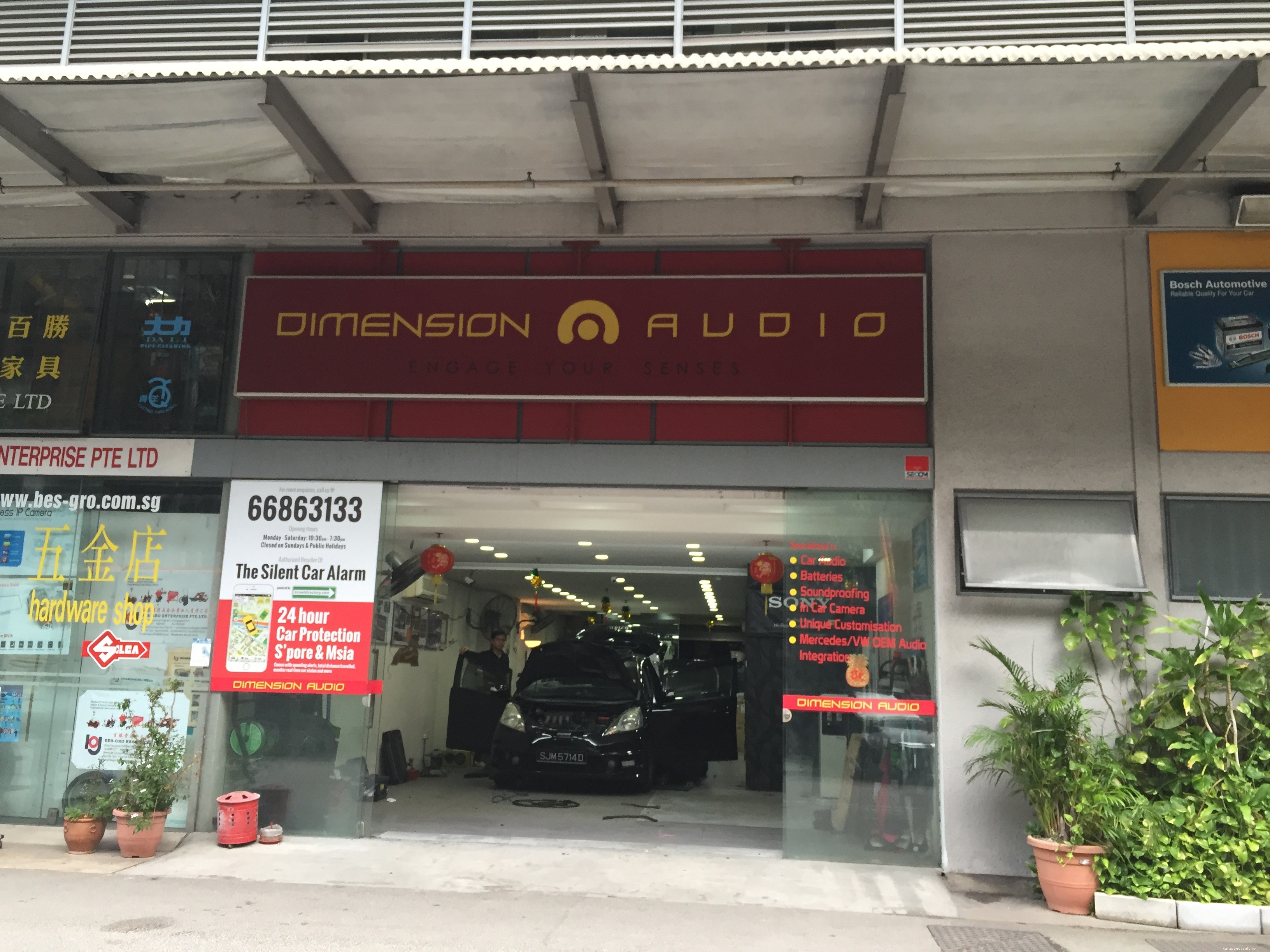 Car workshops around Toh Guan