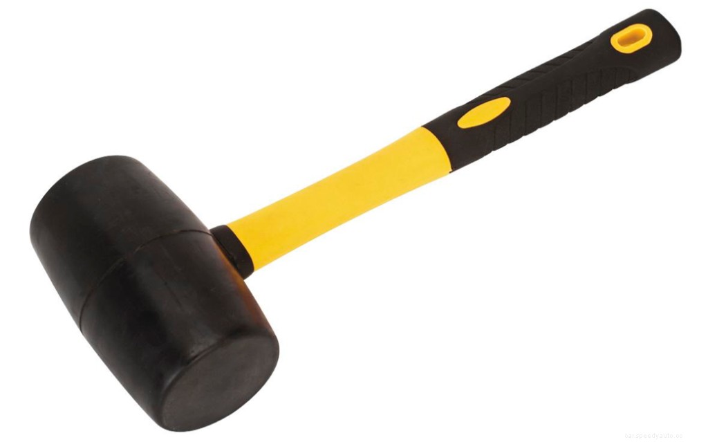 Absolutely Essential Tools For The DIY Mechanic