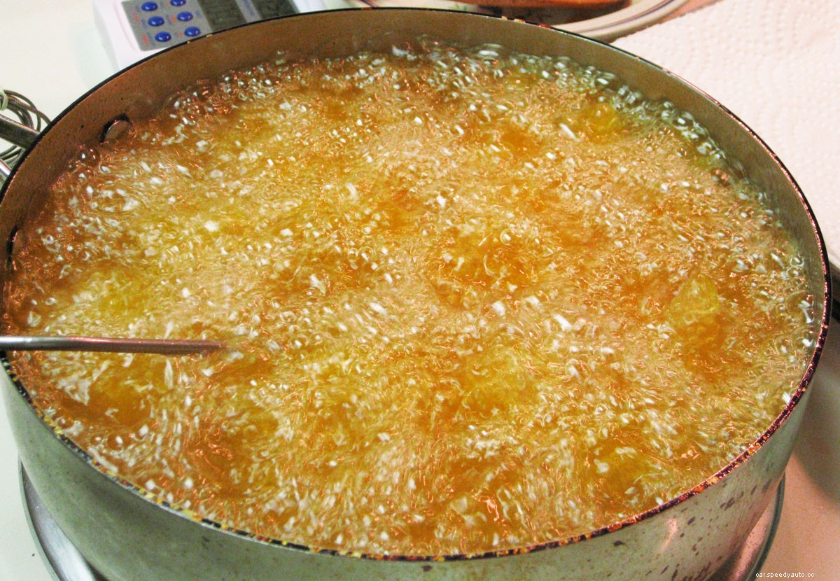 6 Vehicle Warning Smells you Should Know About