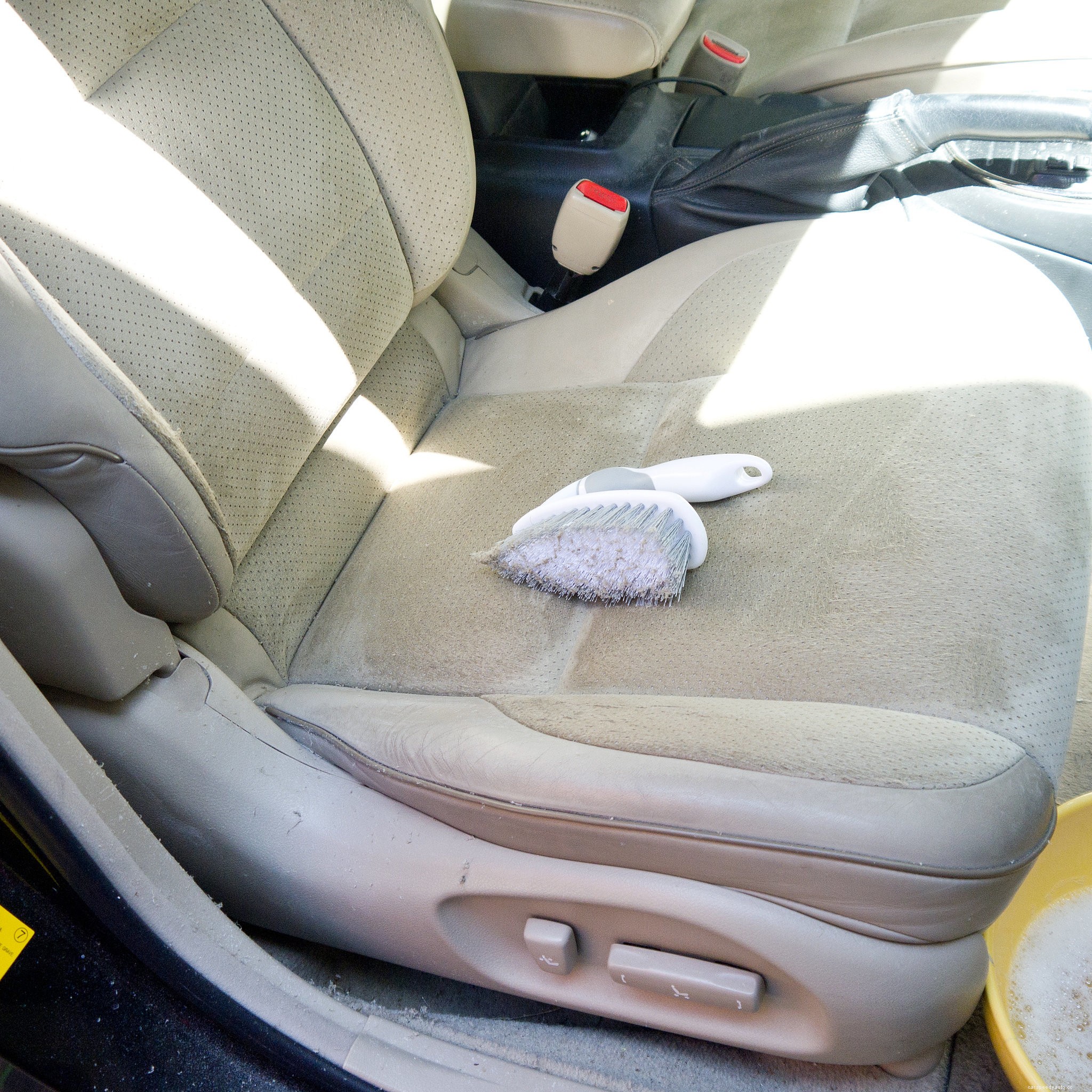 15 Car Hacks to Keep your Car Clean