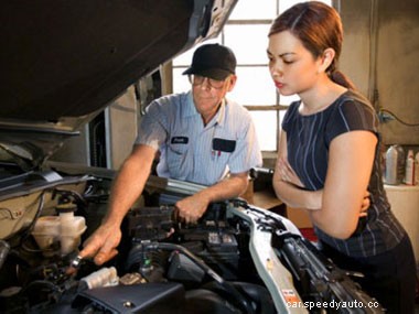 How do you become a qualified mechanic in Singapore?