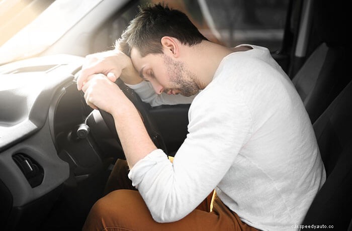 6 TIPS ON COMBATING SLEEPINESS WHILE DRIVING
